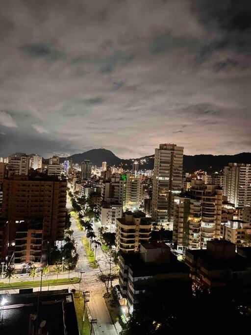 Apto Com Vista Para O Mar Com 2 Vagas - Гуаружа Екстер'єр фото
